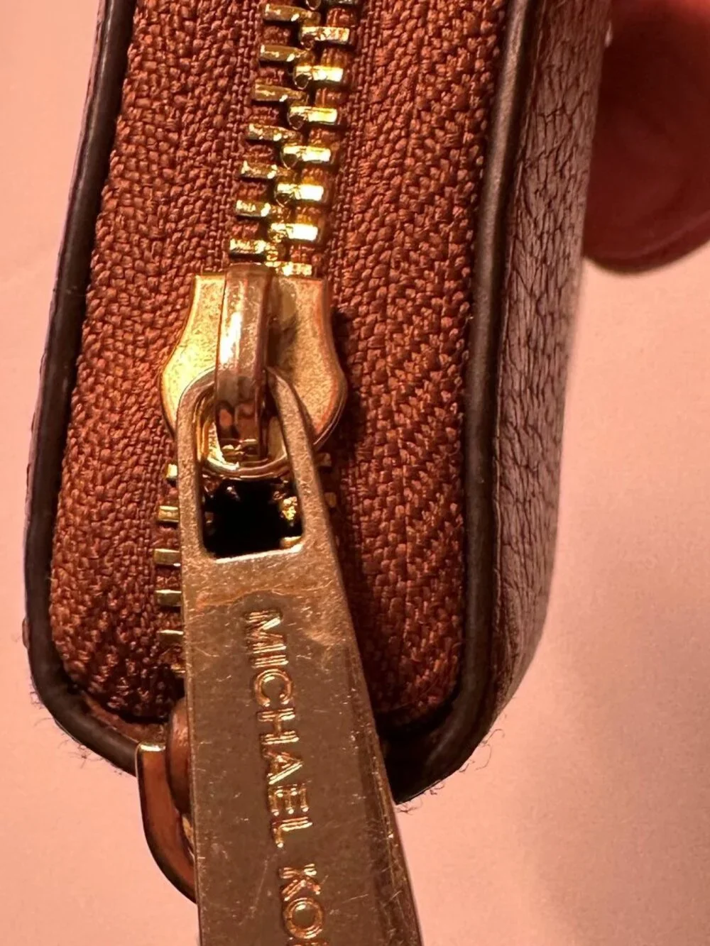 Michael Kors Large Jet Set Travel Pebbled Leather Wristlet - Camel 35T7GTVE7L